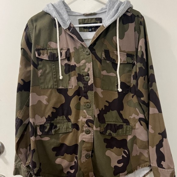 Rue 21 Green Camouflage Drawstring Button Hooded Shirt Jacket Shacket Sz LG - Picture 3 of 12